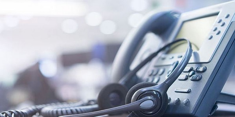 Phương thức liên hệ bằng cách sử dụng số hotline